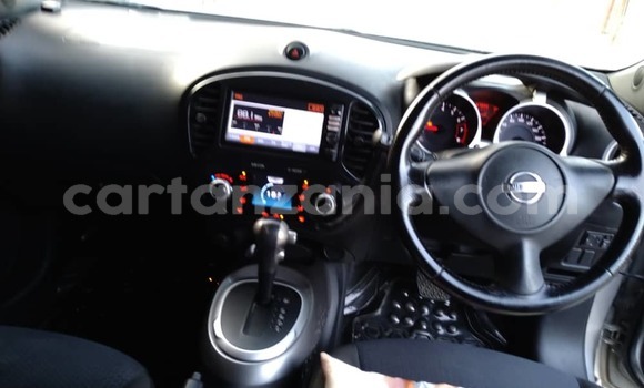 Buy Used Nissan Juke Silver Car in Dar es Salaam in Dar es Salaam Buy Used Nissan Juke Silver Car in Dar es Salaam in Dar es Salaam