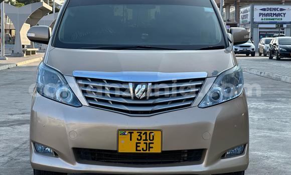 Nunua Ilio tumika Toyota Vellfire Kijani Gari ndani ya Dar es Salaam nchini Dar es Salaam