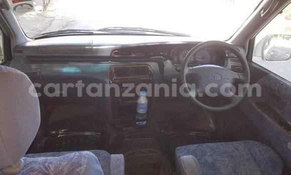 Nunua Ilio tumika Toyota Noah Nyeupe Gari ndani ya Dar es Salaam nchini Dar es Salaam Nunua Ilio tumika Toyota Noah Nyeupe Gari ndani ya Dar es Salaam nchini Dar es Salaam