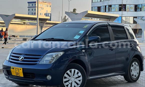 Buy Used Toyota IST Silver Car in Dar es Salaam in Dar es Salaam