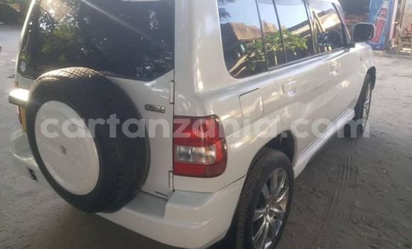 Nunua Ilio tumika Mitsubishi Pajero Nyeupe Gari ndani ya Dar es Salaam nchini Dar es Salaam Nunua Ilio tumika Mitsubishi Pajero Nyeupe Gari ndani ya Dar es Salaam nchini Dar es Salaam
