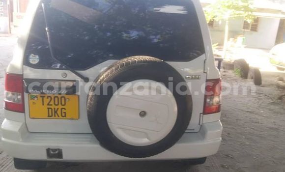 Nunua Ilio tumika Mitsubishi Pajero Nyeupe Gari ndani ya Dar es Salaam nchini Dar es Salaam Nunua Ilio tumika Mitsubishi Pajero Nyeupe Gari ndani ya Dar es Salaam nchini Dar es Salaam
