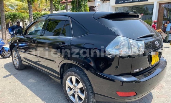 Nunua Ilio tumika Toyota Harrier Nyeusi Gari ndani ya Dar es Salaam nchini Dar es Salaam Nunua Ilio tumika Toyota Harrier Nyeusi Gari ndani ya Dar es Salaam nchini Dar es Salaam
