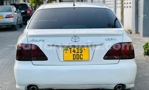 Buy Used Toyota Crown White Car in Dar es Salaam in Dar es Salaam Buy Used Toyota Crown White Car in Dar es Salaam in Dar es Salaam