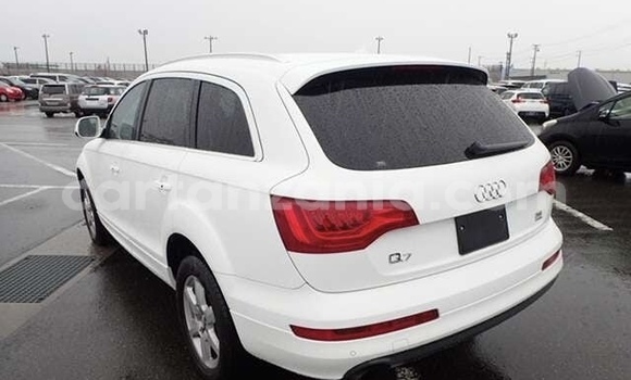 Nunua Imported Audi Q7 Nyeupe Gari ndani ya Dar es Salaam nchini Dar es Salaam Nunua Imported Audi Q7 Nyeupe Gari ndani ya Dar es Salaam nchini Dar es Salaam