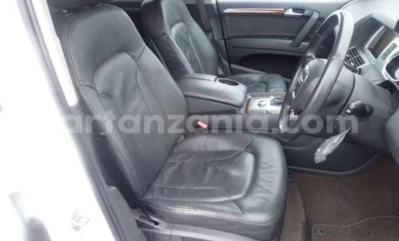 Nunua Imported Audi Q7 Nyeupe Gari ndani ya Dar es Salaam nchini Dar es Salaam Nunua Imported Audi Q7 Nyeupe Gari ndani ya Dar es Salaam nchini Dar es Salaam