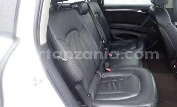 Nunua Imported Audi Q7 Nyeupe Gari ndani ya Dar es Salaam nchini Dar es Salaam Nunua Imported Audi Q7 Nyeupe Gari ndani ya Dar es Salaam nchini Dar es Salaam
