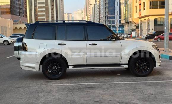 Buy Used Mitsubishi Pajero White Car in Dodoma in Dodoma Buy Used Mitsubishi Pajero White Car in Dodoma in Dodoma