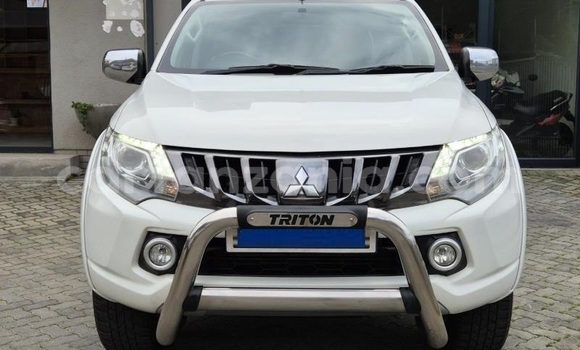 Buy Used Mitsubishi Triton White Car in Dar es Salaam in Dar es Salaam Buy Used Mitsubishi Triton White Car in Dar es Salaam in Dar es Salaam