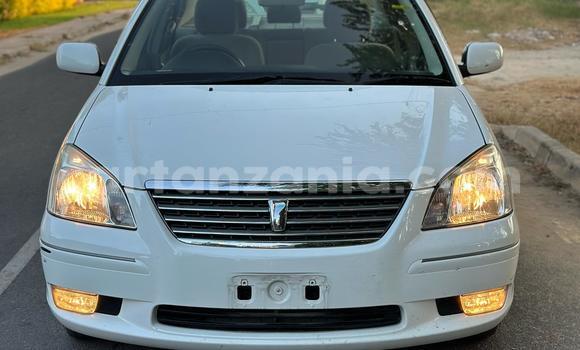 Nunua Ilio tumika Toyota Premio Nyeupe Gari ndani ya Dar es Salaam nchini Dar es Salaam