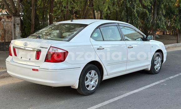 Nunua Ilio tumika Toyota Premio Nyeupe Gari ndani ya Dar es Salaam nchini Dar es Salaam