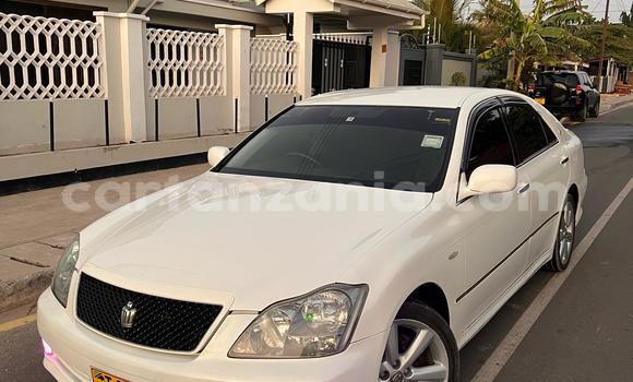 Buy Used Toyota Crown White Car in Dar es Salaam in Dar es Salaam Buy Used Toyota Crown White Car in Dar es Salaam in Dar es Salaam