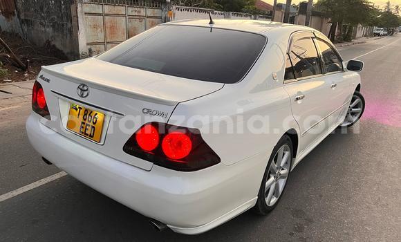 Buy Used Toyota Crown White Car in Dar es Salaam in Dar es Salaam Buy Used Toyota Crown White Car in Dar es Salaam in Dar es Salaam
