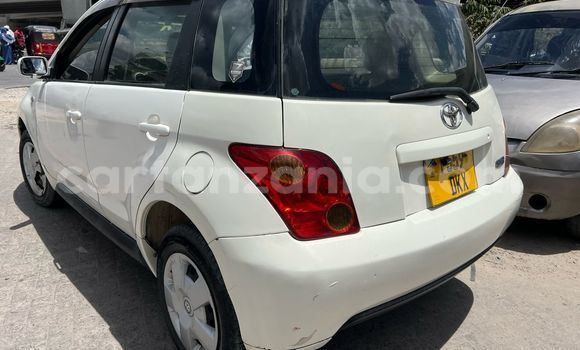 Buy Used Toyota IST White Car in Dar es Salaam in Dar es Salaam Buy Used Toyota IST White Car in Dar es Salaam in Dar es Salaam