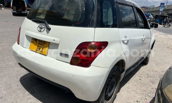 Buy Used Toyota IST White Car in Dar es Salaam in Dar es Salaam Buy Used Toyota IST White Car in Dar es Salaam in Dar es Salaam