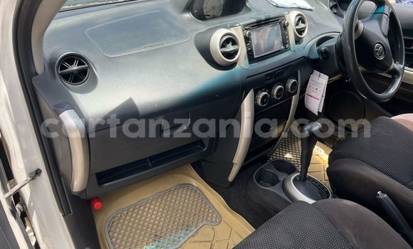 Buy Used Toyota IST White Car in Dar es Salaam in Dar es Salaam Buy Used Toyota IST White Car in Dar es Salaam in Dar es Salaam