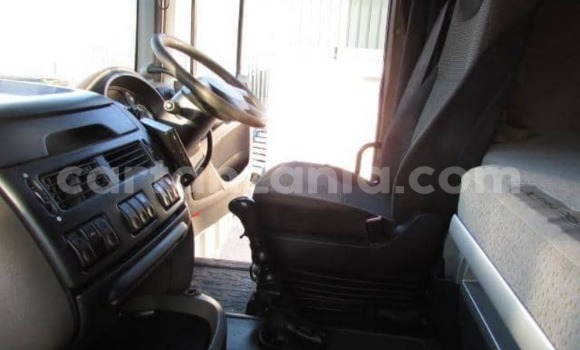 Nunua Imported DAF CF Nyeupe Lori ndani ya Dar es Salaam nchini Dar es Salaam Nunua Imported DAF CF Nyeupe Lori ndani ya Dar es Salaam nchini Dar es Salaam