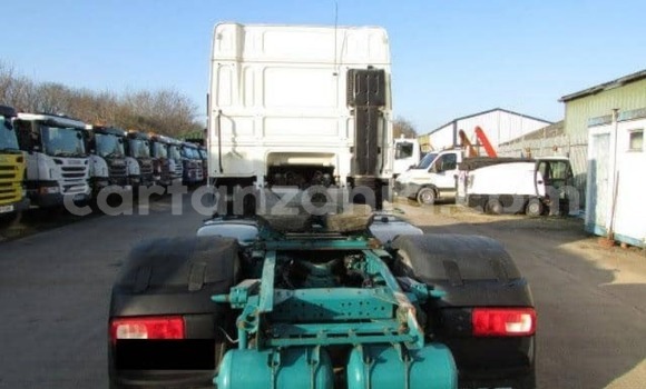 Nunua Imported DAF CF Nyeupe Lori ndani ya Dar es Salaam nchini Dar es Salaam Nunua Imported DAF CF Nyeupe Lori ndani ya Dar es Salaam nchini Dar es Salaam