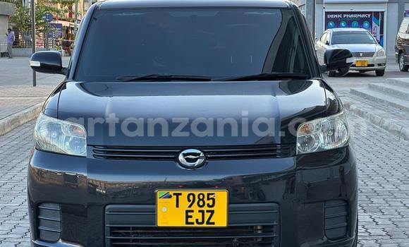 Nunua Ilio tumika Toyota Corolla Rumion Nyeusi Gari ndani ya Dar es Salaam nchini Dar es Salaam