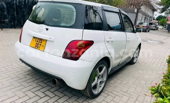 Buy Used Toyota IST White Car in Biharamulo in Kagera Buy Used Toyota IST White Car in Biharamulo in Kagera