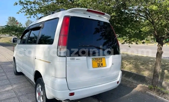 Buy Used Toyota Noah White Car in Buhigwe in Kigoma Buy Used Toyota Noah White Car in Buhigwe in Kigoma
