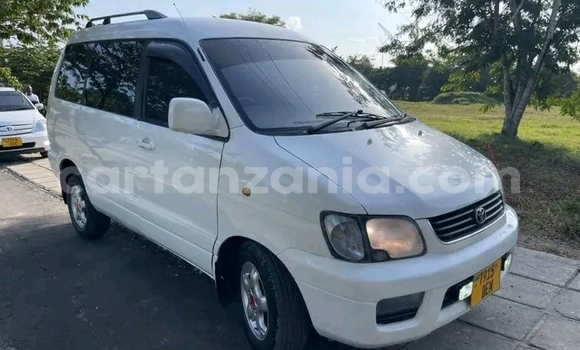 Buy Used Toyota Noah White Car in Buhigwe in Kigoma Buy Used Toyota Noah White Car in Buhigwe in Kigoma