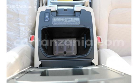 Nunua Imported Toyota Land Cruiser Nyeusi Gari ndani ya Import - Dubai nchini Arusha Nunua Imported Toyota Land Cruiser Nyeusi Gari ndani ya Import - Dubai nchini Arusha