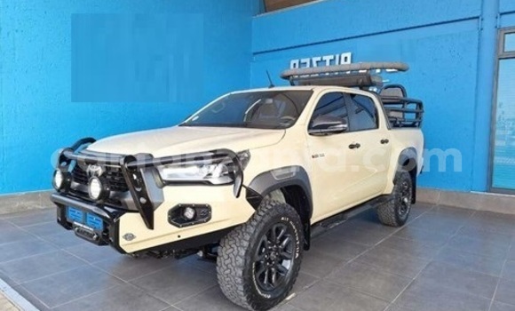 Buy Used Toyota Hilux Beige Car in Dodoma in Dodoma