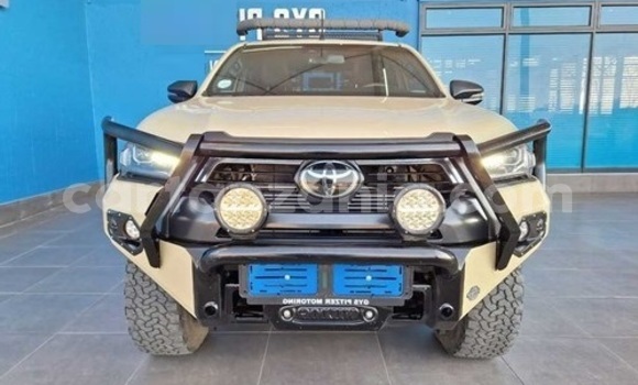 Buy Used Toyota Hilux Beige Car in Dodoma in Dodoma Buy Used Toyota Hilux Beige Car in Dodoma in Dodoma