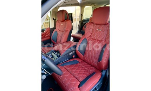Nunua Imported Lexus LX Nyeusi Gari ndani ya Import - Dubai nchini Arusha Nunua Imported Lexus LX Nyeusi Gari ndani ya Import - Dubai nchini Arusha