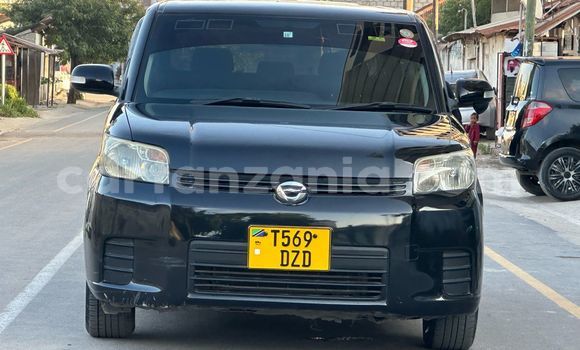 Nunua Ilio tumika Toyota Corolla Rumion Nyeusi Gari ndani ya Dar es Salaam nchini Dar es Salaam