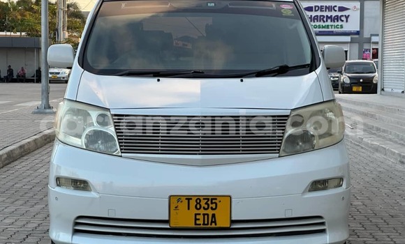 Buy Used Toyota Alphard White Car in Dar es Salaam in Dar es Salaam