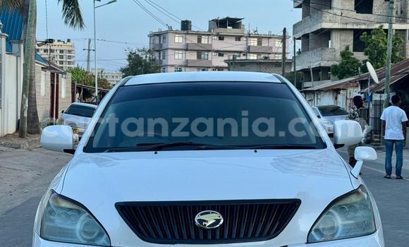 Buy Used Toyota Harrier White Car in Dar es Salaam in Dar es Salaam Buy Used Toyota Harrier White Car in Dar es Salaam in Dar es Salaam
