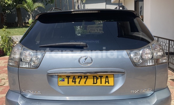 Buy Used Lexus RX 300 Silver Car in Mwanza in Mwanza Buy Used Lexus RX 300 Silver Car in Mwanza in Mwanza