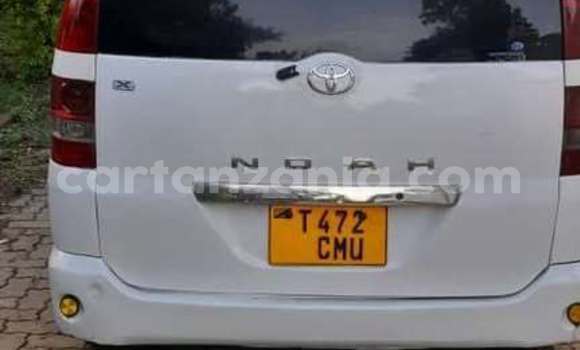 Buy Used Toyota Noah White Car in Dar es Salaam in Dar es Salaam Buy Used Toyota Noah White Car in Dar es Salaam in Dar es Salaam