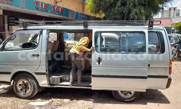 Buy Used Toyota Hiace Other Car in Dodoma in Dodoma Buy Used Toyota Hiace Other Car in Dodoma in Dodoma