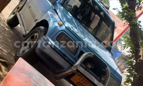 Buy Used Suzuki Escudo Blue Car in Dar es Salaam in Dar es Salaam