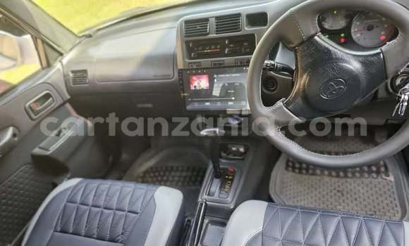 Buy Used Toyota RAV4 White Car in Dar es Salaam in Dar es Salaam Buy Used Toyota RAV4 White Car in Dar es Salaam in Dar es Salaam