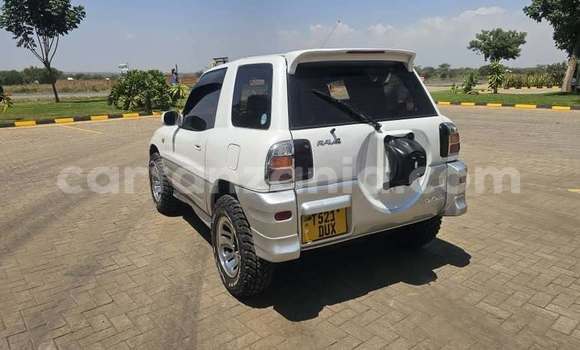 Buy Used Toyota RAV4 White Car in Dar es Salaam in Dar es Salaam Buy Used Toyota RAV4 White Car in Dar es Salaam in Dar es Salaam