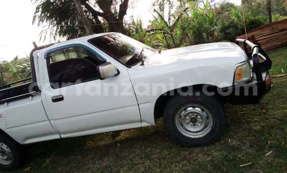 Buy Used Toyota Pickup White Car in Dar es Salaam in Dar es Salaam Buy Used Toyota Pickup White Car in Dar es Salaam in Dar es Salaam
