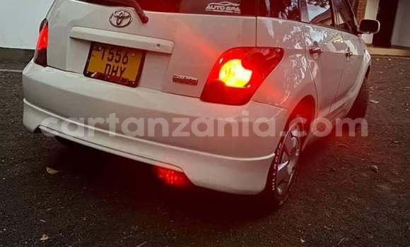 Buy Used Toyota IST White Car in Dar es Salaam in Dar es Salaam Buy Used Toyota IST White Car in Dar es Salaam in Dar es Salaam