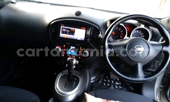 Buy Used Nissan Juke Silver Car in Dar es Salaam in Dar es Salaam Buy Used Nissan Juke Silver Car in Dar es Salaam in Dar es Salaam