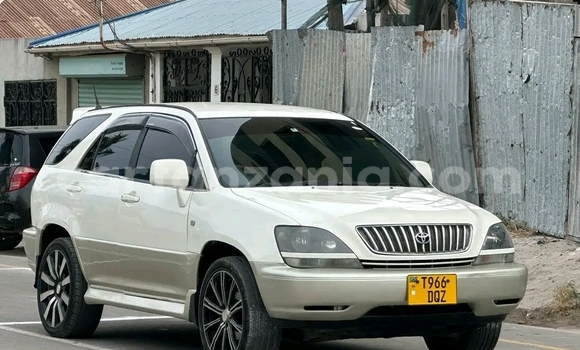 Buy Used Toyota Harrier White Car in Dar es Salaam in Dar es Salaam Buy Used Toyota Harrier White Car in Dar es Salaam in Dar es Salaam