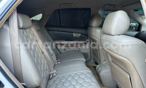 Buy Used Toyota Harrier White Car in Dar es Salaam in Dar es Salaam