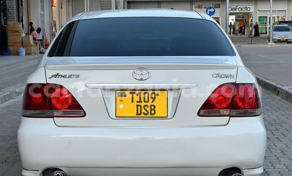 Buy Used Toyota Crown White Car in Dar es Salaam in Dar es Salaam Buy Used Toyota Crown White Car in Dar es Salaam in Dar es Salaam