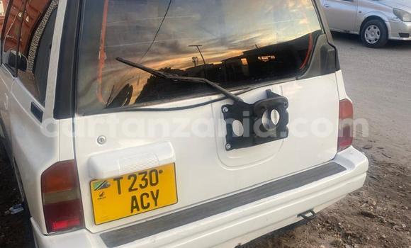 Buy Used Suzuki Escudo White Car in Dar es Salaam in Dar es Salaam