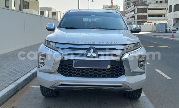 Buy Used Mitsubishi Montero Sport White Car in Dar es Salaam in Dar es Salaam Buy Used Mitsubishi Montero Sport White Car in Dar es Salaam in Dar es Salaam