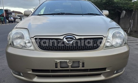 Nunua Ilio tumika Toyota Runx Fedha Gari ndani ya Dar es Salaam nchini Dar es Salaam