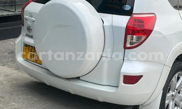 Buy Used Toyota RAV4 White Car in Dar es Salaam in Dar es Salaam Buy Used Toyota RAV4 White Car in Dar es Salaam in Dar es Salaam