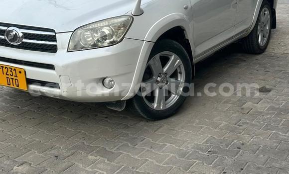 Buy Used Toyota RAV4 White Car in Dar es Salaam in Dar es Salaam Buy Used Toyota RAV4 White Car in Dar es Salaam in Dar es Salaam